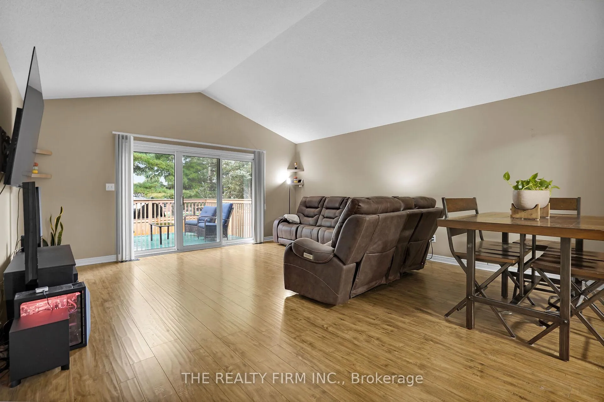 Photo 14 of Unit 17, 20 Windemere Place, St. Thomas — HOMEH