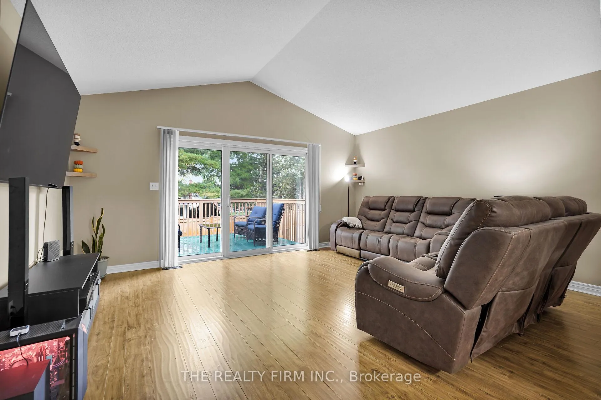 Photo 16 of Unit 17, 20 Windemere Place, St. Thomas — HOMEH