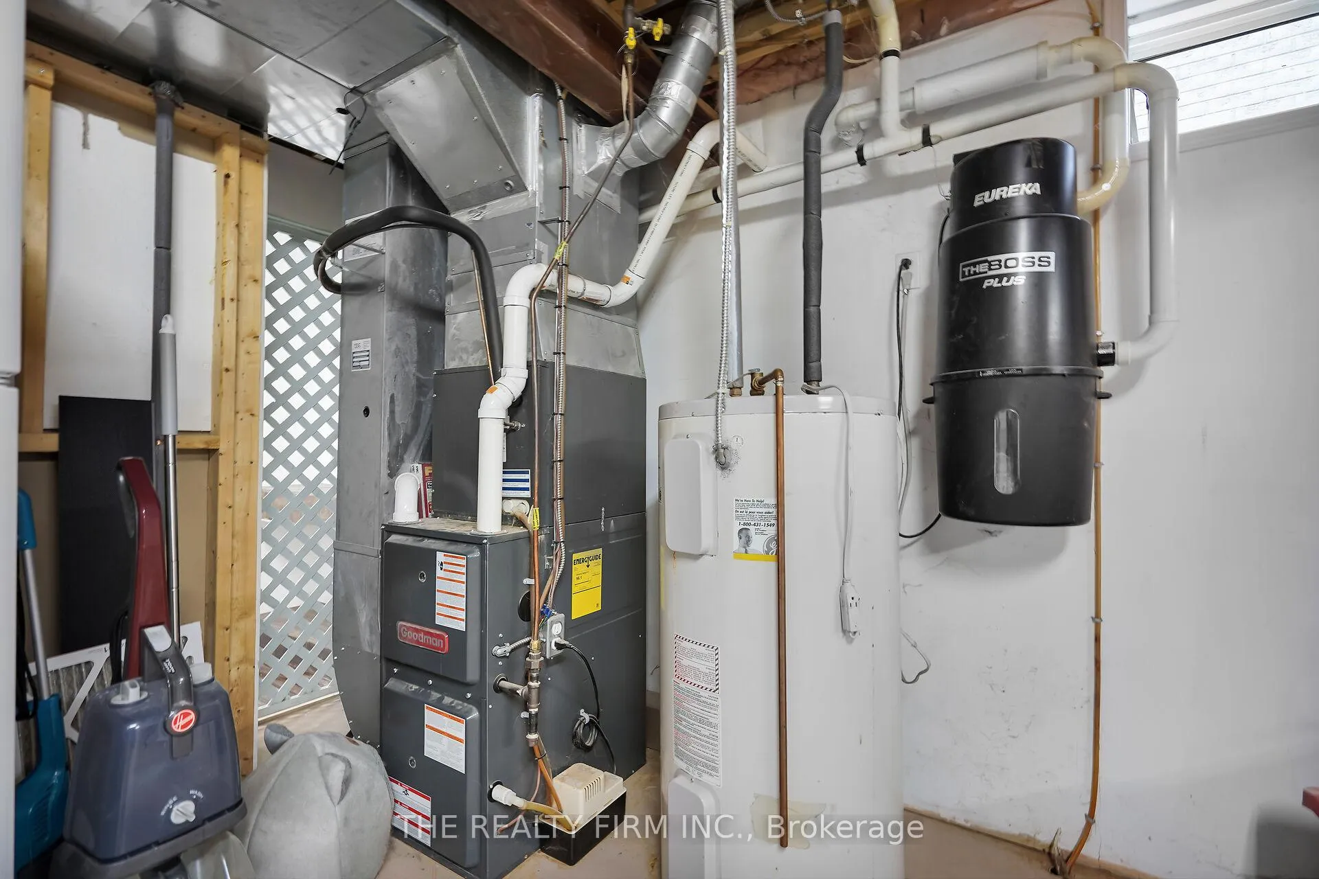 Photo 41 of Unit 17, 20 Windemere Place, St. Thomas — HOMEH