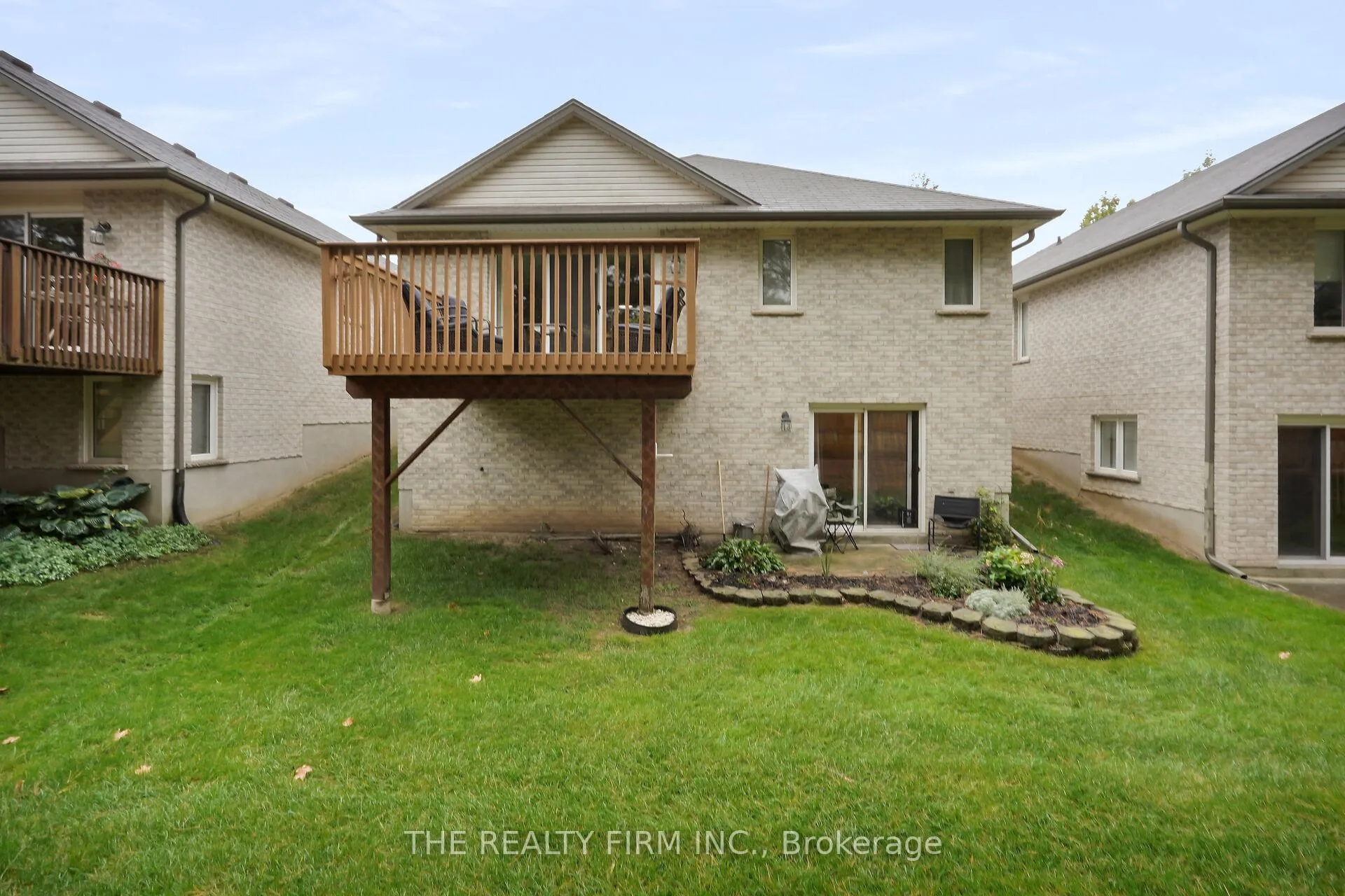Photo 46 of Unit 17, 20 Windemere Place, St. Thomas — HOMEH