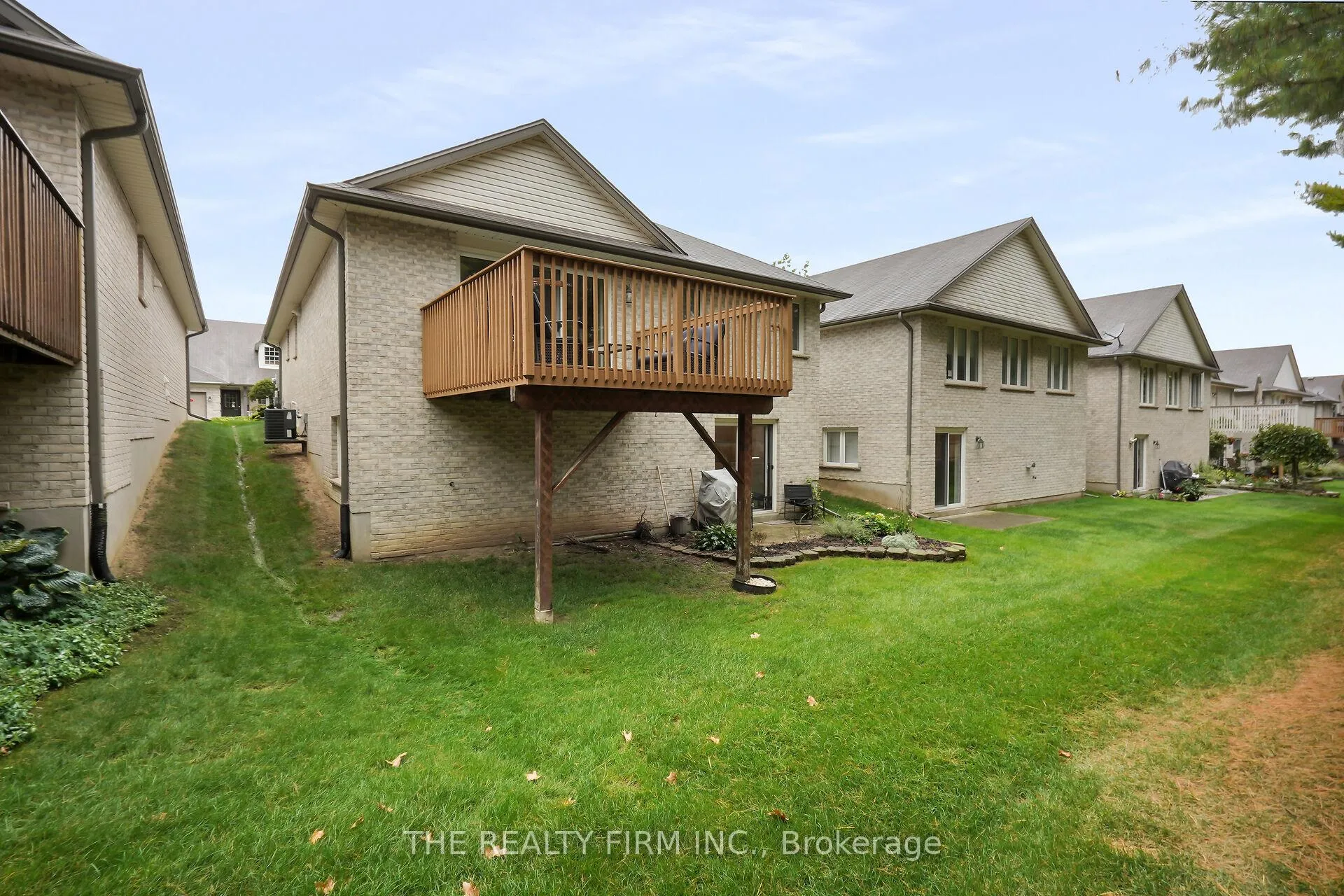 Photo 47 of Unit 17, 20 Windemere Place, St. Thomas — HOMEH