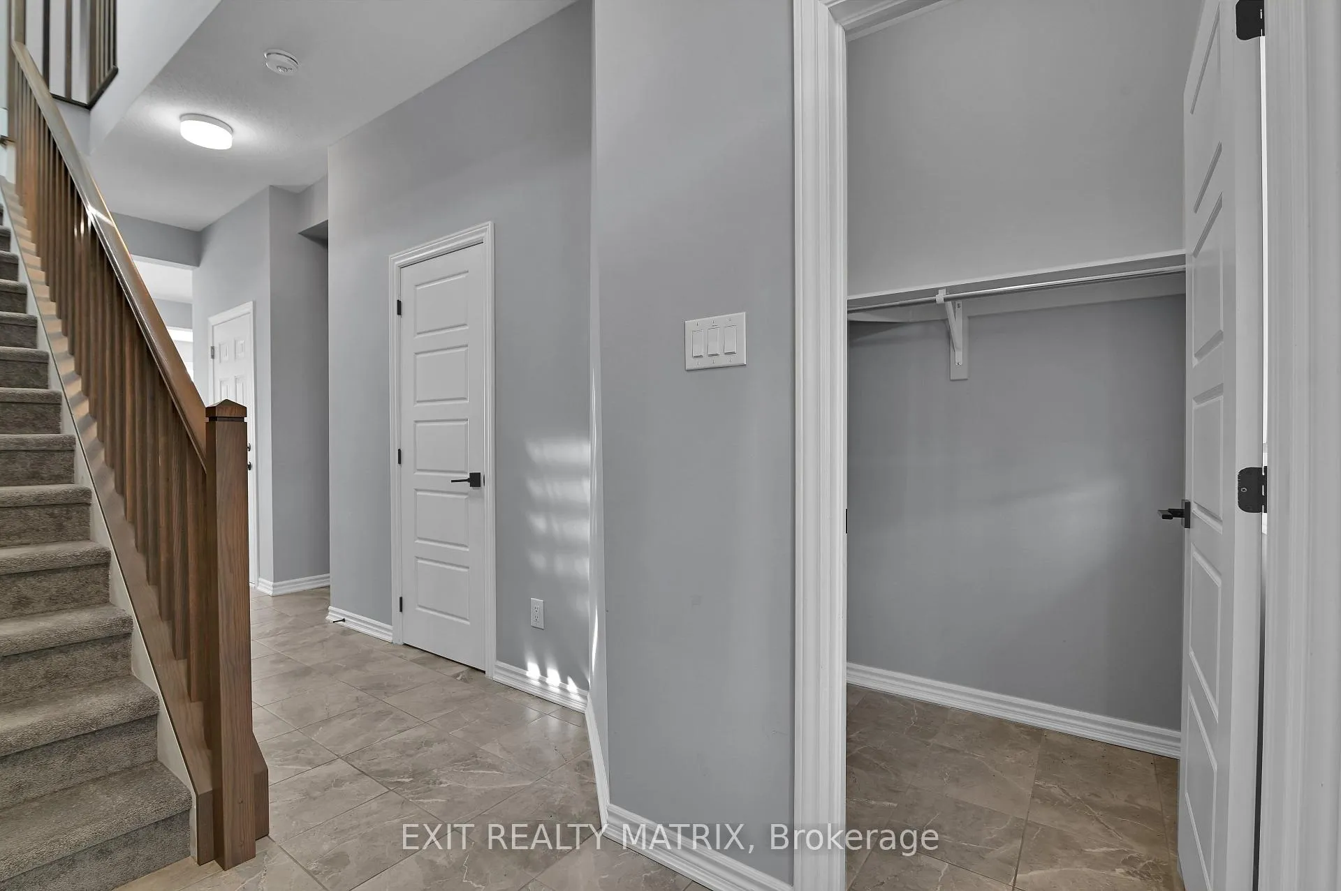 Photo 4 of 511 Rye Grass Way, Ottawa, Barrhaven - Half Moon Bay — HOMEH