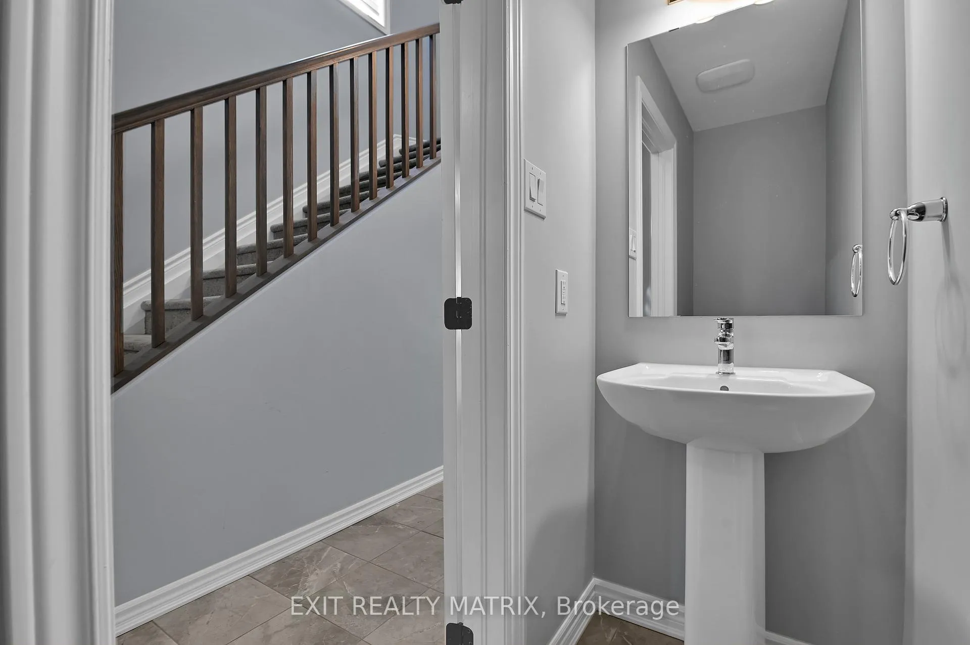 Photo 5 of 511 Rye Grass Way, Ottawa, Barrhaven - Half Moon Bay — HOMEH