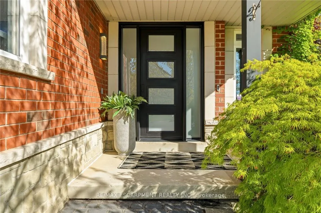 Photo 2 of 2091 Willhaven Trail, Oakville, Westmount — HOMEH
