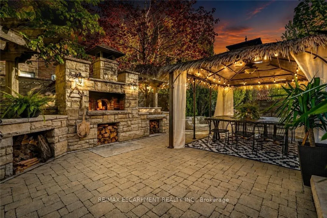 Photo 3 of 2091 Willhaven Trail, Oakville, Westmount — HOMEH