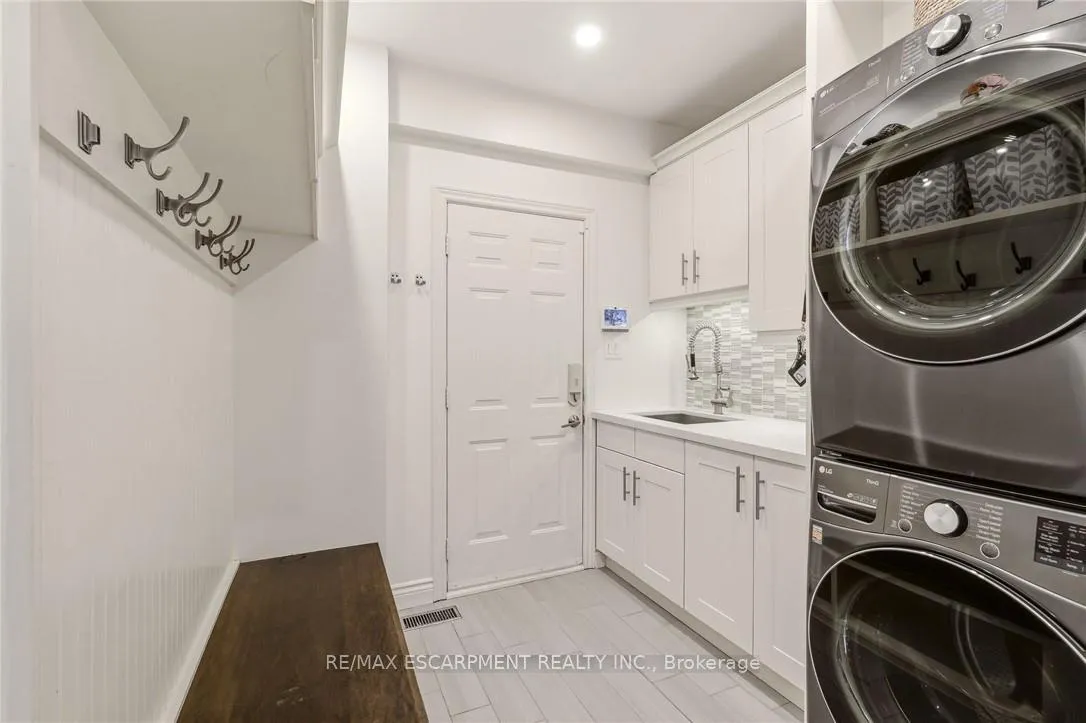 Photo 12 of 2091 Willhaven Trail, Oakville, Westmount — HOMEH