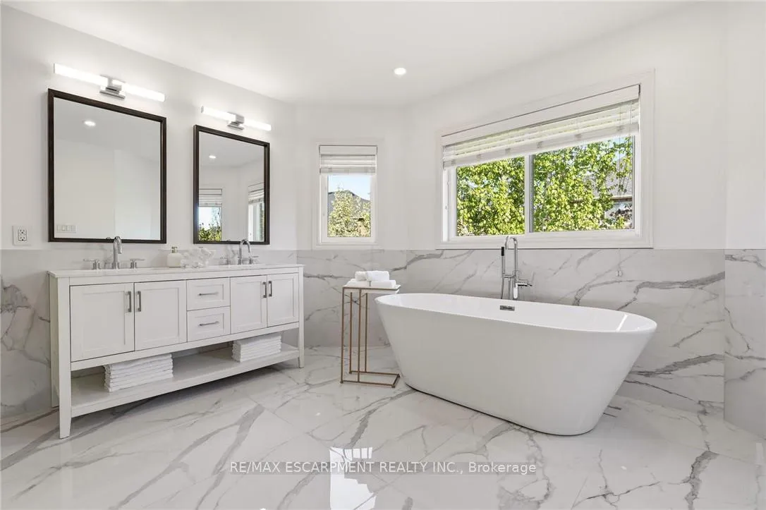 Photo 16 of 2091 Willhaven Trail, Oakville, Westmount — HOMEH