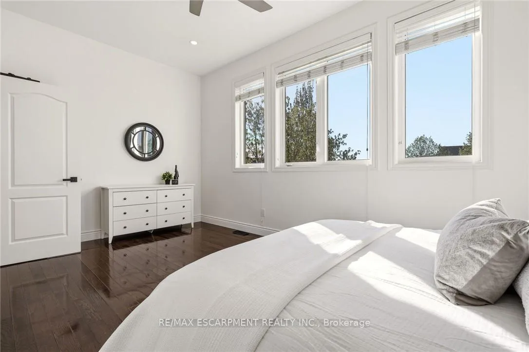 Photo 21 of 2091 Willhaven Trail, Oakville, Westmount — HOMEH