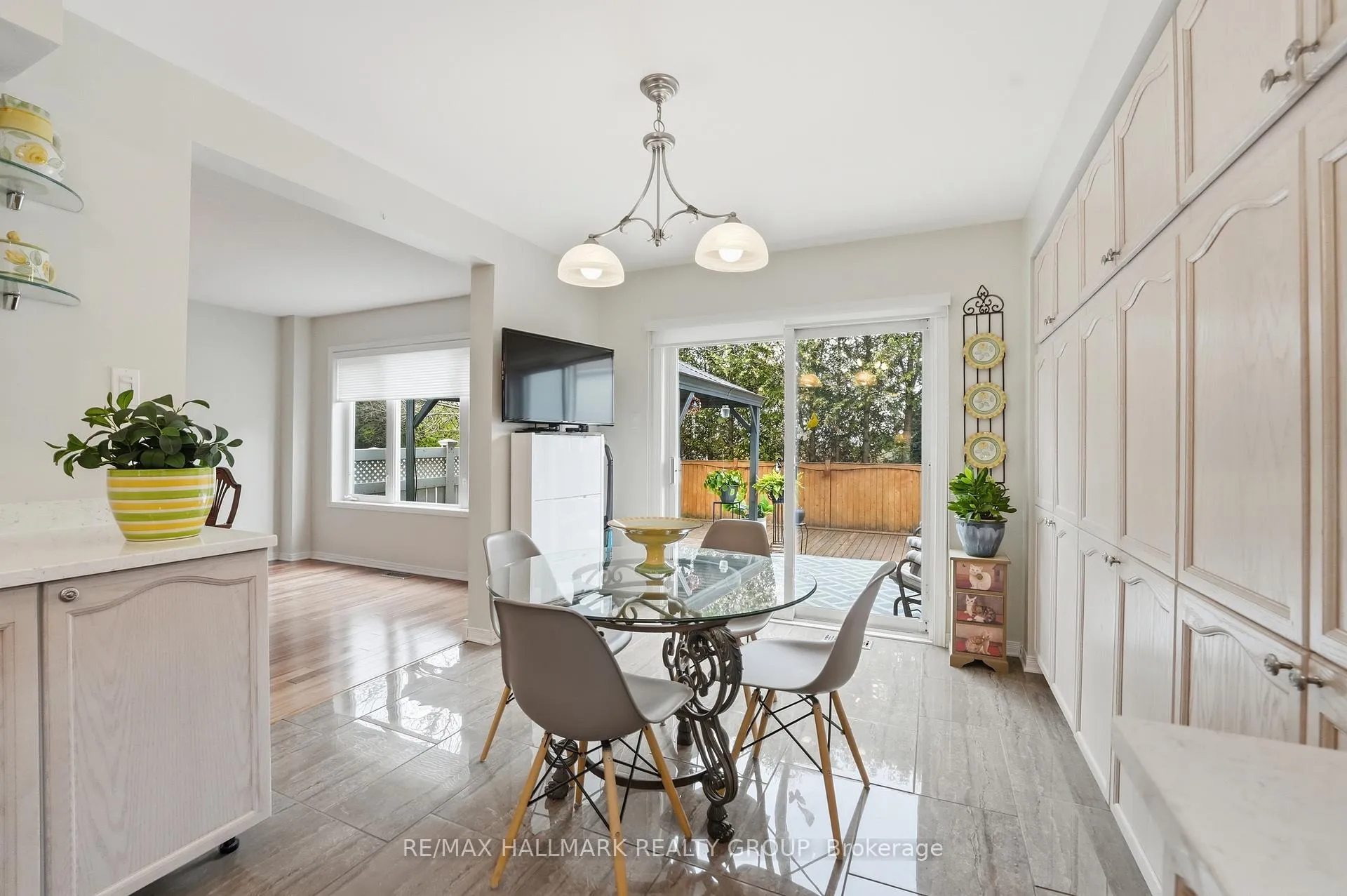 Photo 18 of 36 Palmadeo Drive, Ottawa, Barrhaven - Longfields — HOMEH