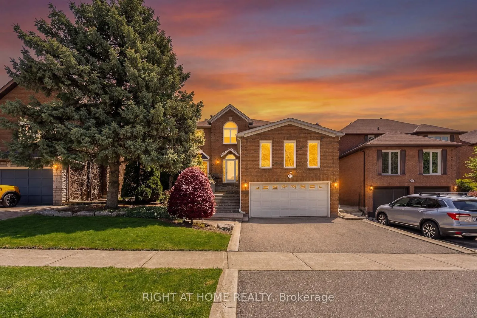 Photo 1 of 41 Christie Drive, Brampton, Snelgrove — HOMEH