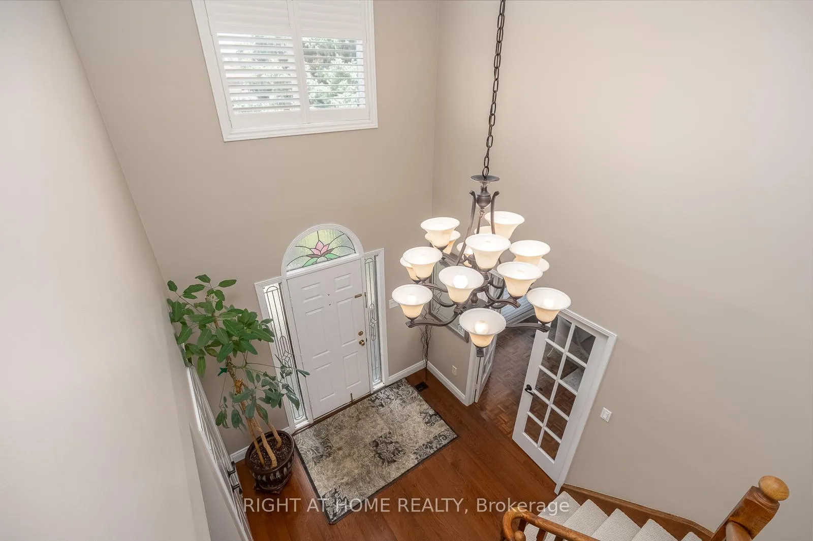 Photo 7 of 41 Christie Drive, Brampton, Snelgrove — HOMEH