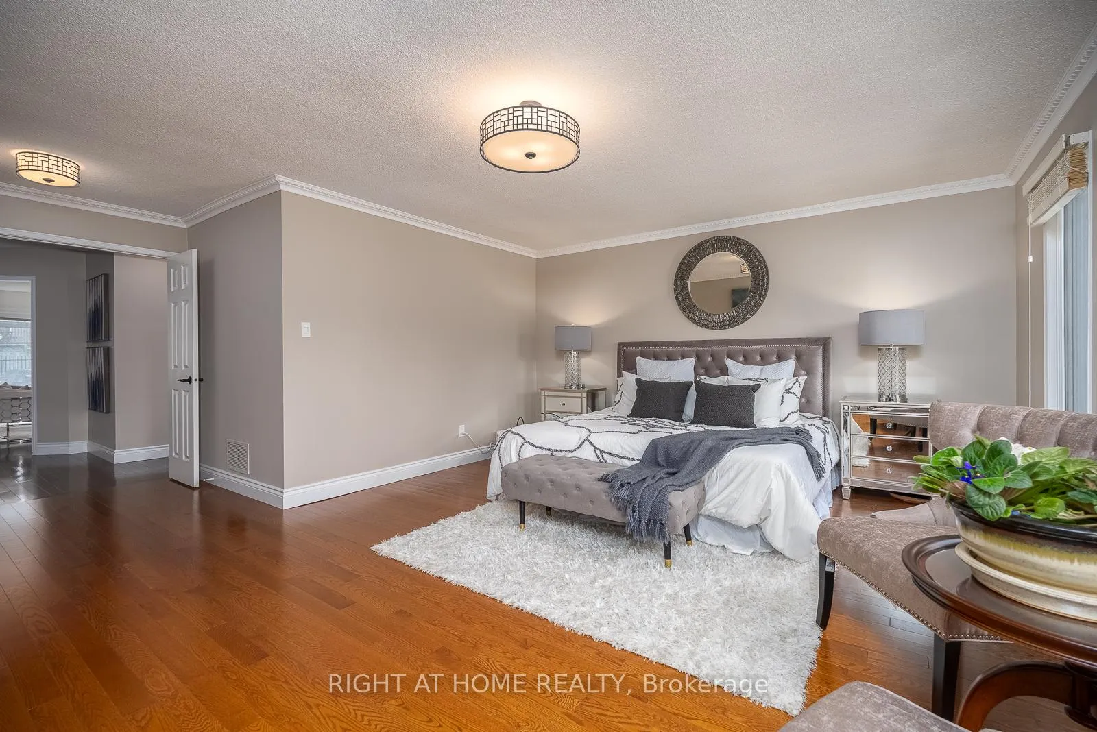 Photo 21 of 41 Christie Drive, Brampton, Snelgrove — HOMEH