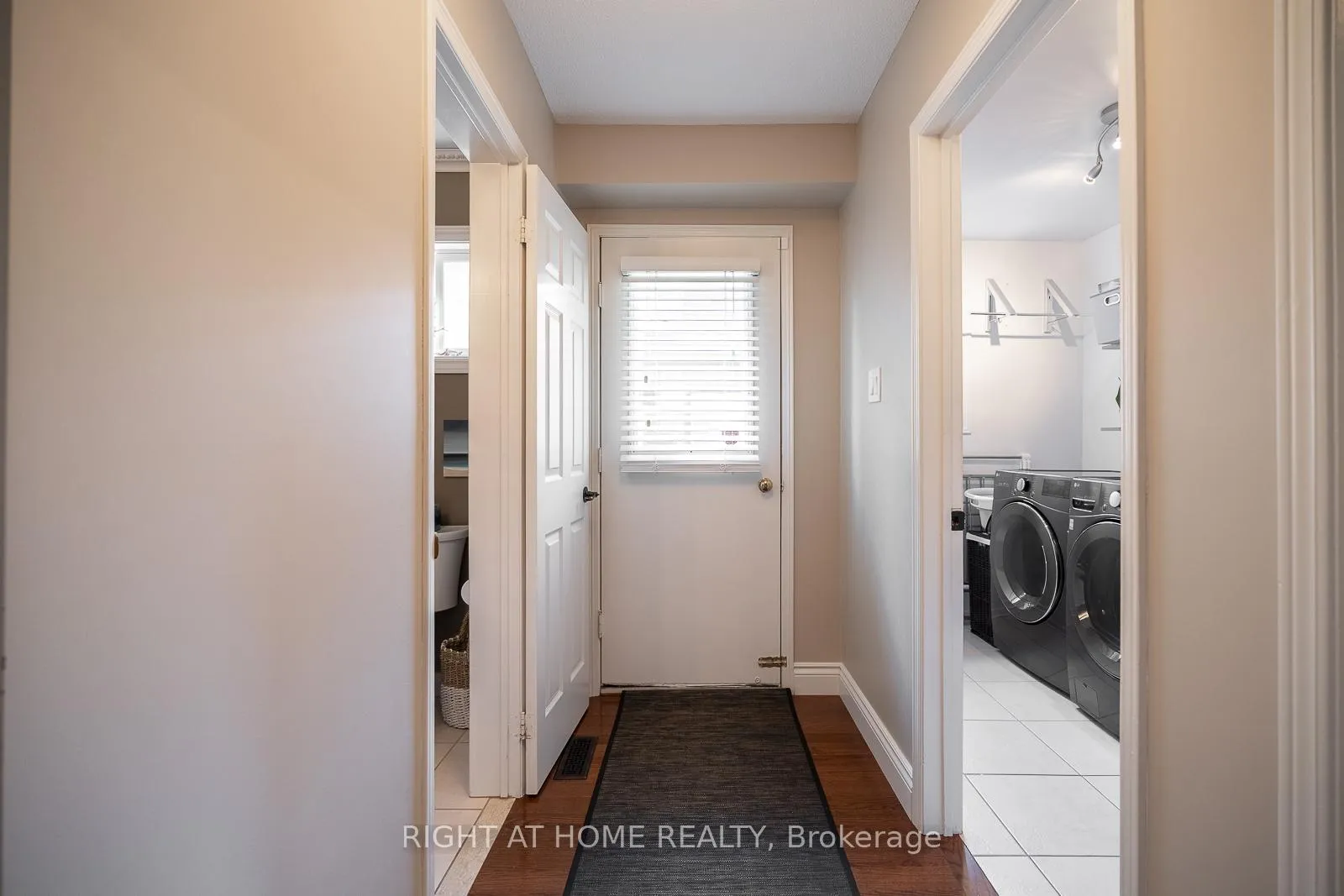 Photo 23 of 41 Christie Drive, Brampton, Snelgrove — HOMEH