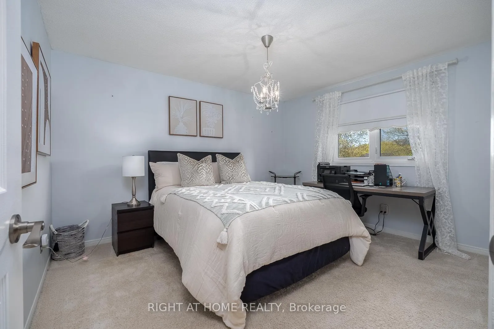 Photo 27 of 41 Christie Drive, Brampton, Snelgrove — HOMEH