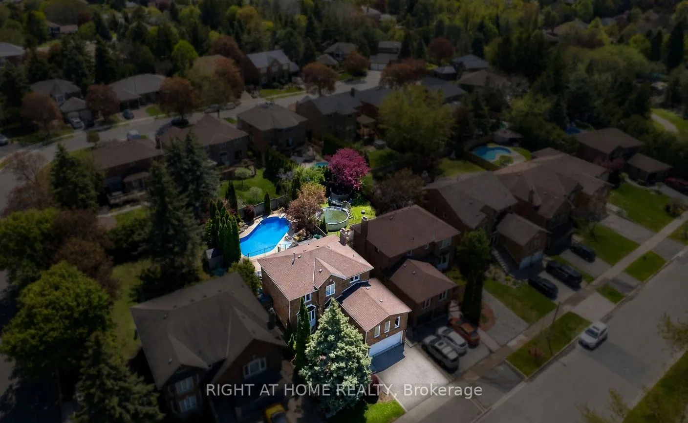 Photo 46 of 41 Christie Drive, Brampton, Snelgrove — HOMEH