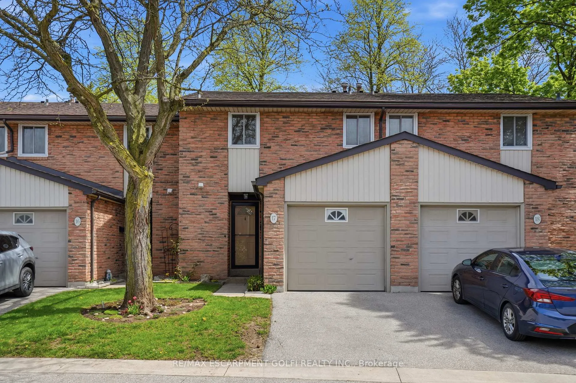 Photo 1 of Unit 17, 660 Oxford Road, Burlington, Roseland — HOMEH