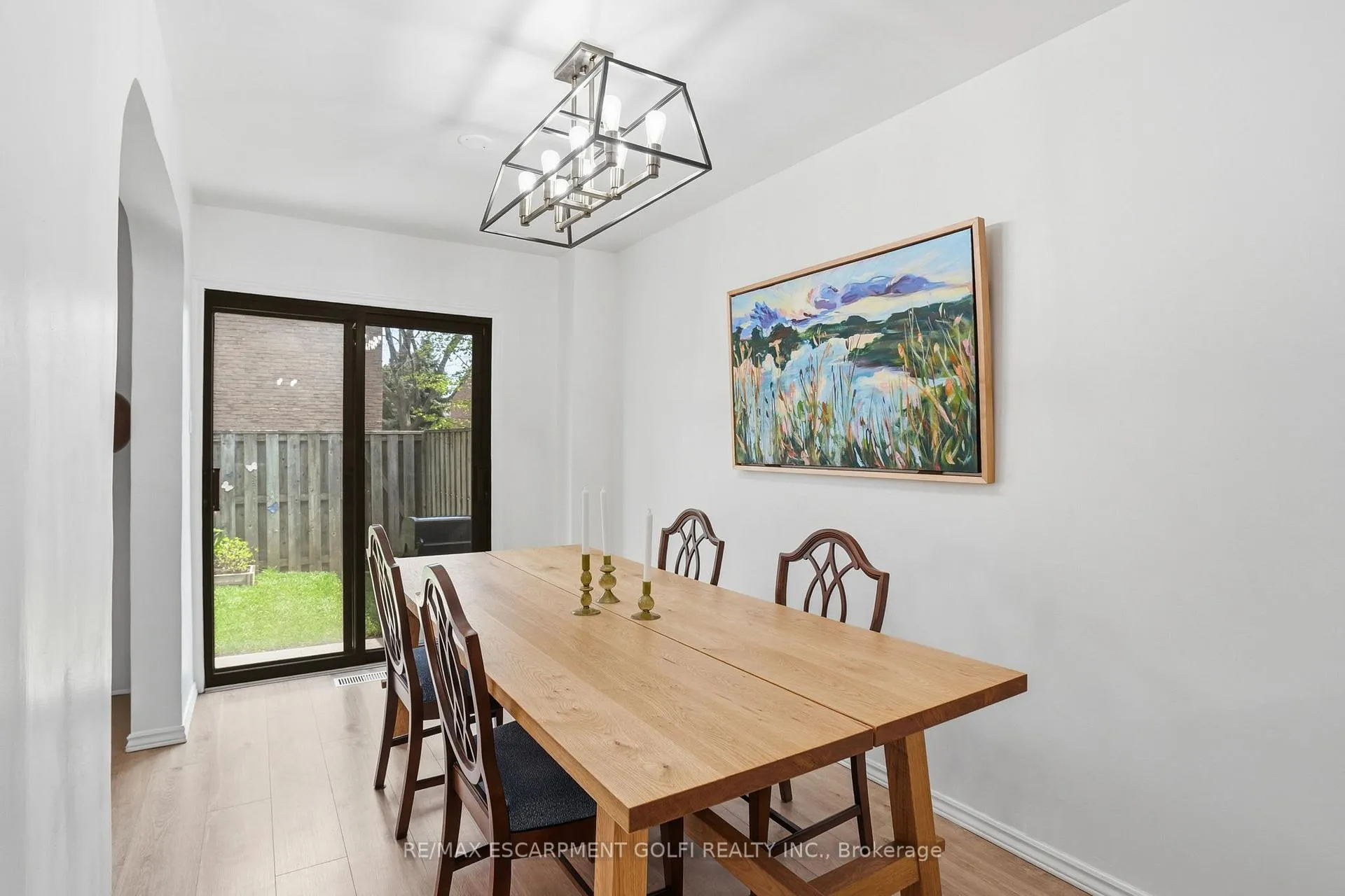 Photo 11 of Unit 17, 660 Oxford Road, Burlington, Roseland — HOMEH