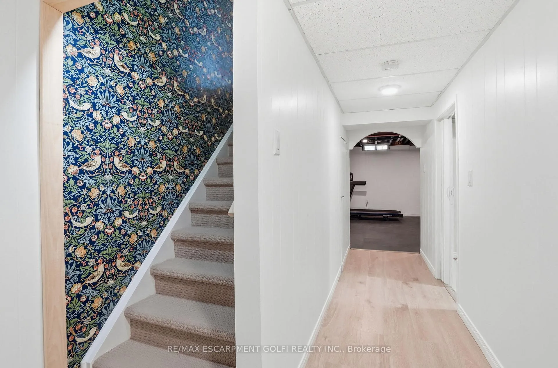 Photo 24 of Unit 17, 660 Oxford Road, Burlington, Roseland — HOMEH