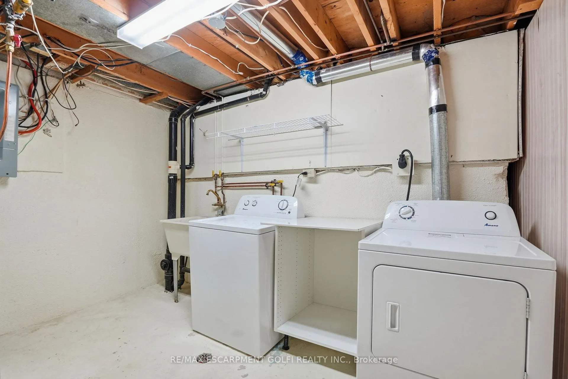 Photo 25 of Unit 17, 660 Oxford Road, Burlington, Roseland — HOMEH