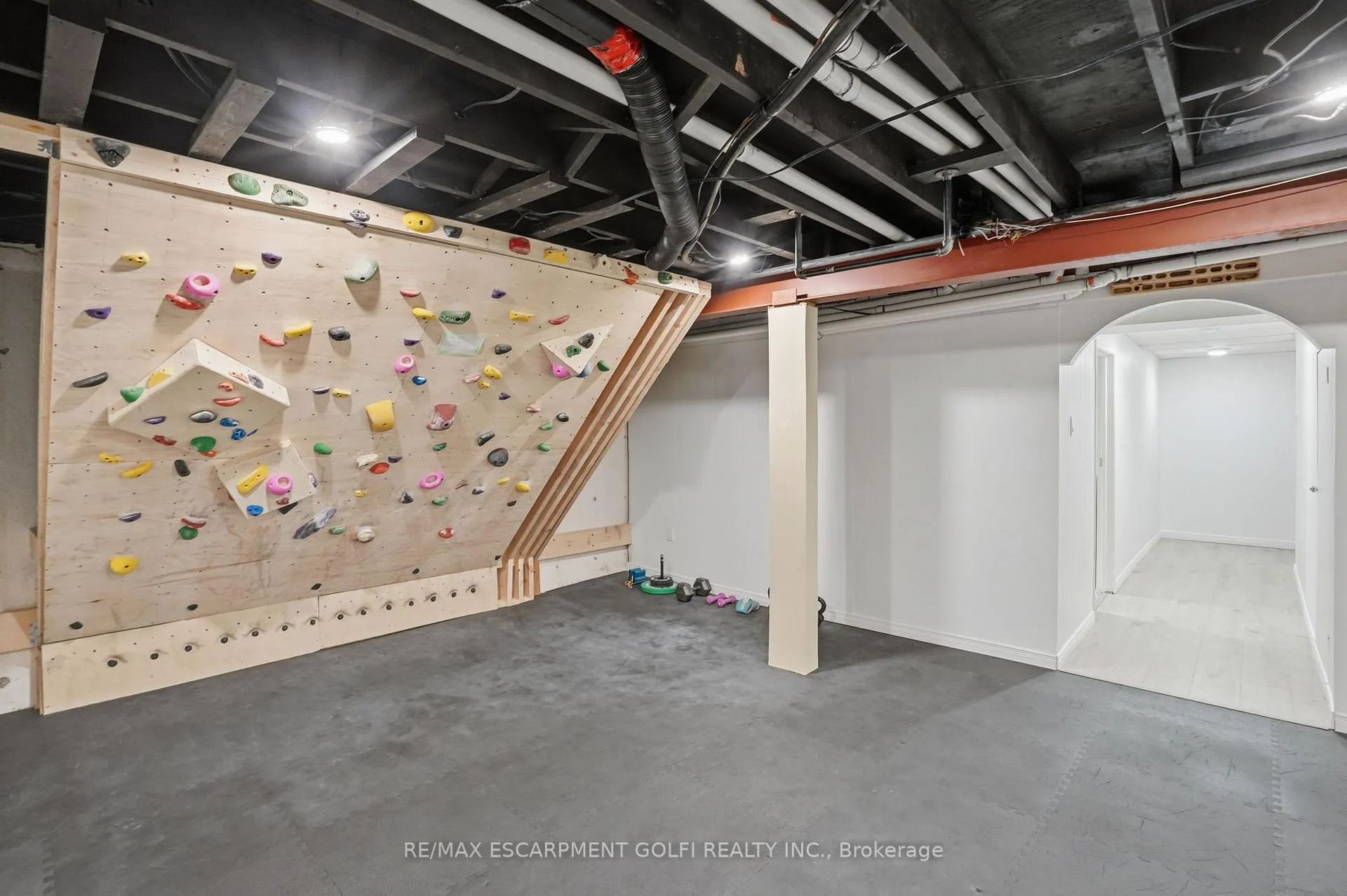 Photo 26 of Unit 17, 660 Oxford Road, Burlington, Roseland — HOMEH