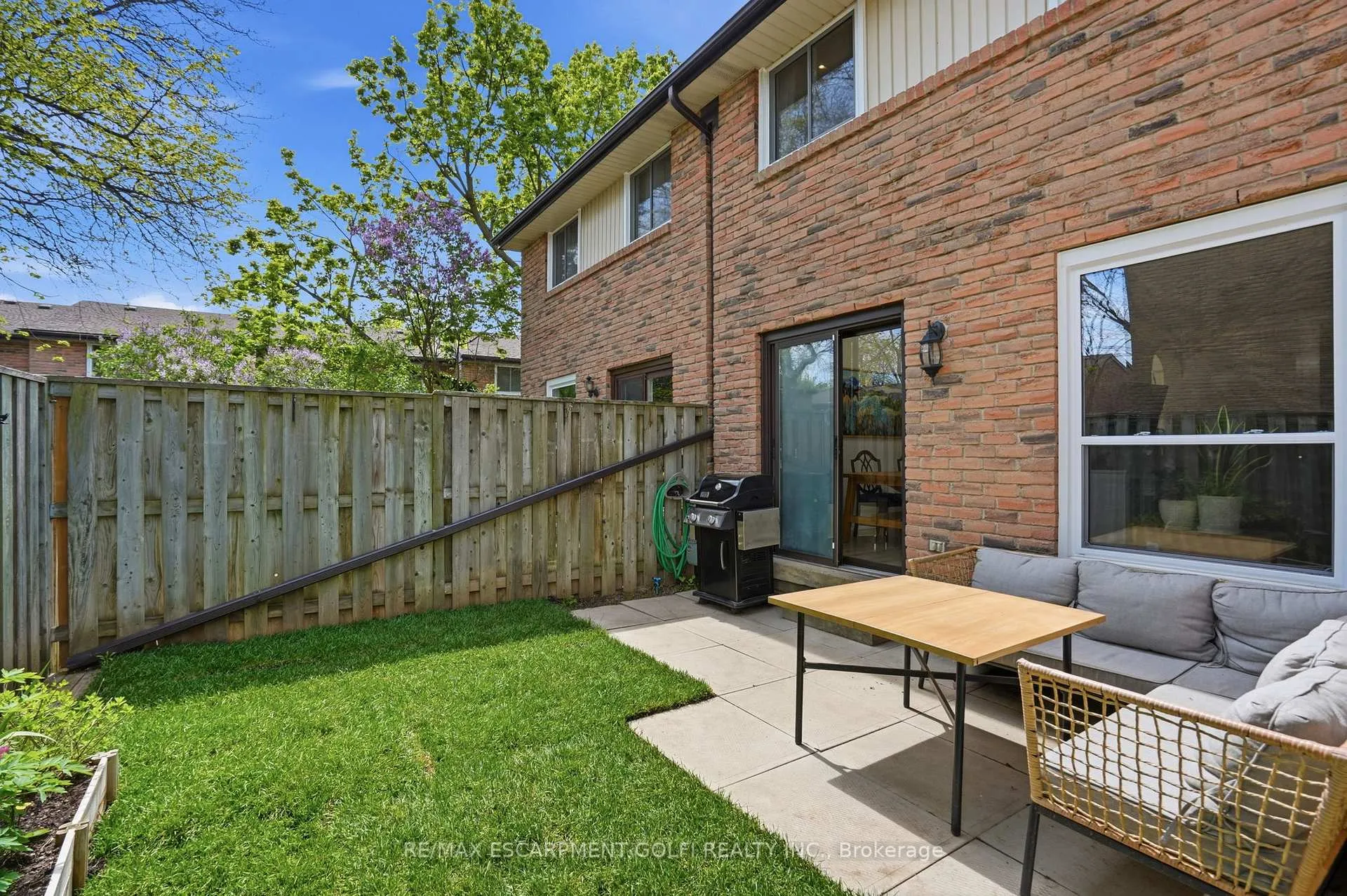 Photo 29 of Unit 17, 660 Oxford Road, Burlington, Roseland — HOMEH