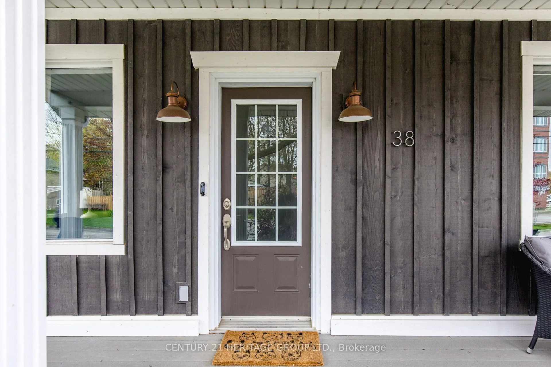 Photo 6 of 38 Dale Drive, New Tecumseth, Beeton — HOMEH