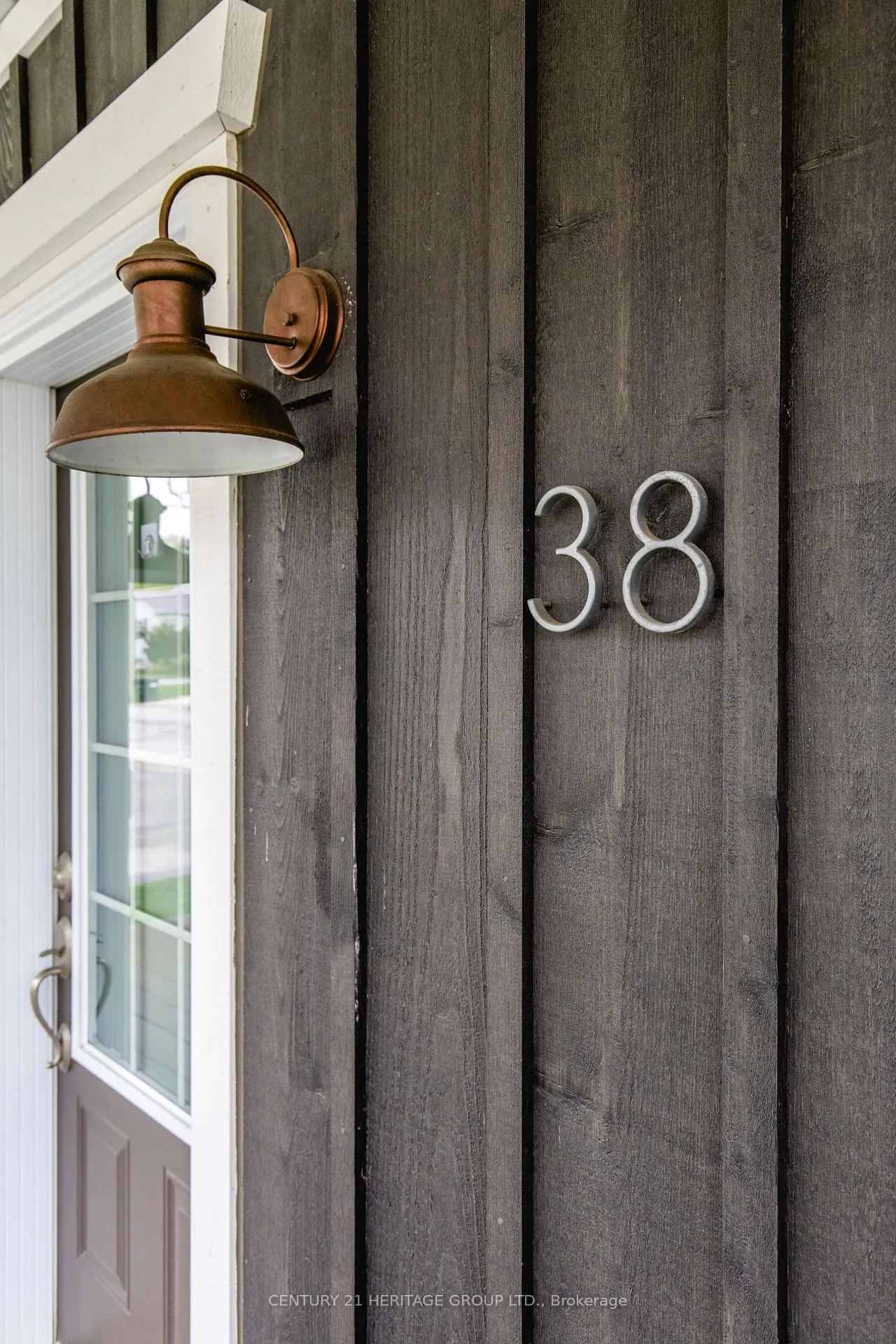 Photo 7 of 38 Dale Drive, New Tecumseth, Beeton — HOMEH