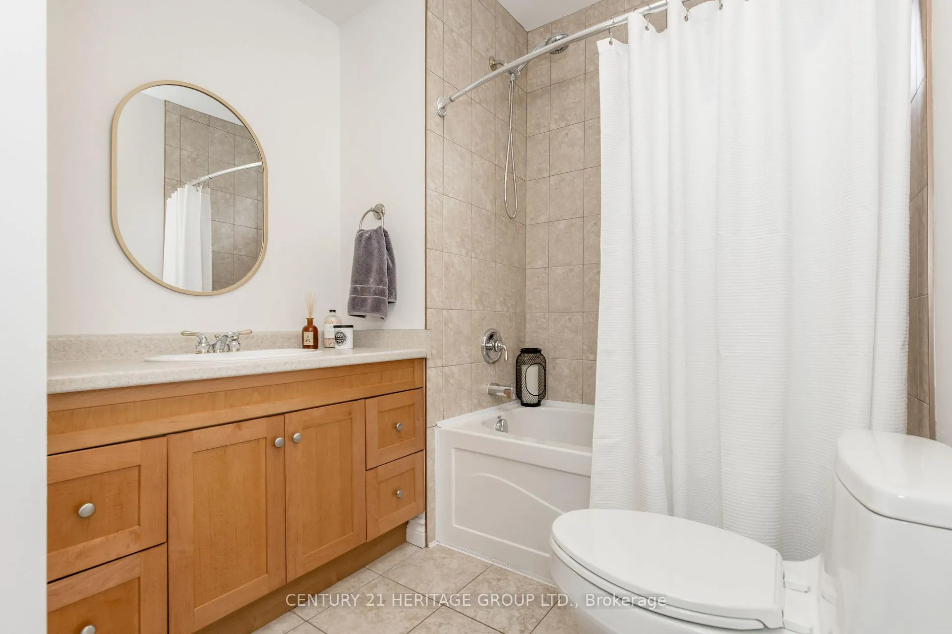 Photo 20 of 38 Dale Drive, New Tecumseth, Beeton — HOMEH