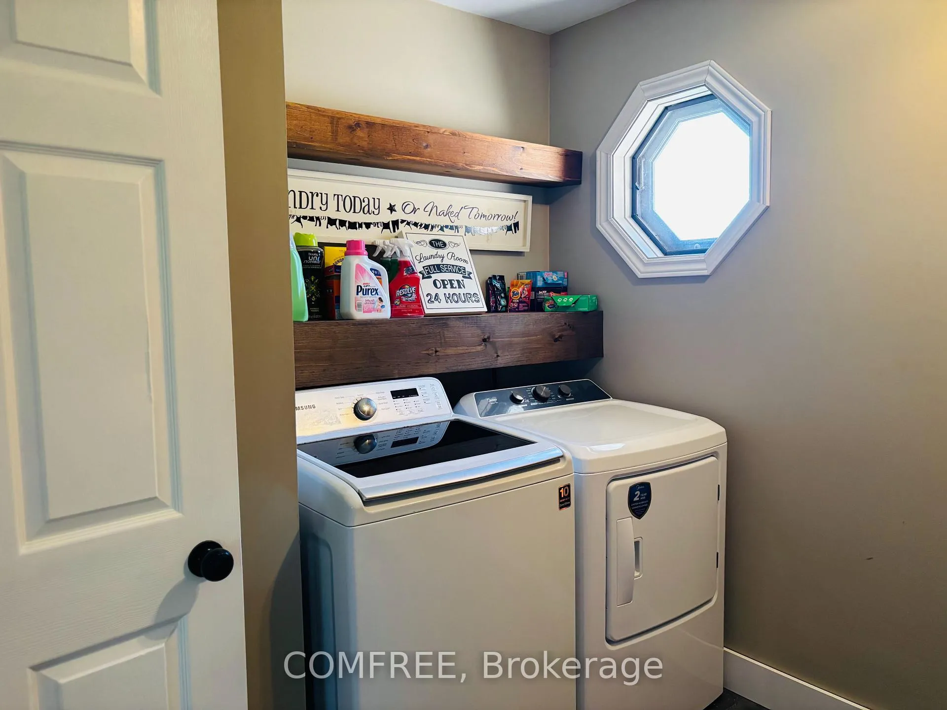 Photo 15 of 25 Mcgregor Court, Southgate — HOMEH