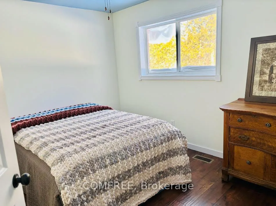 Photo 20 of 25 Mcgregor Court, Southgate — HOMEH