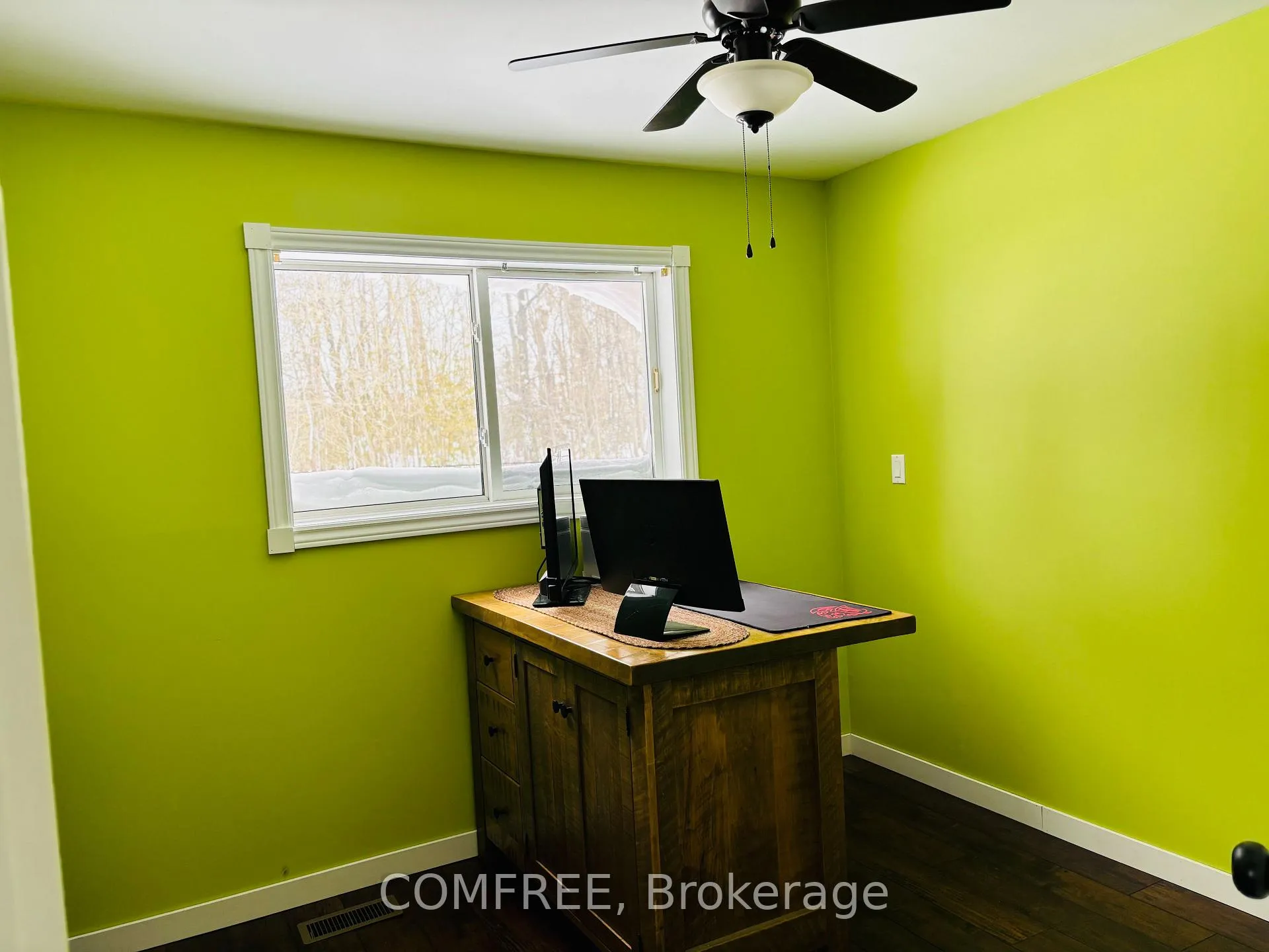 Photo 23 of 25 Mcgregor Court, Southgate — HOMEH