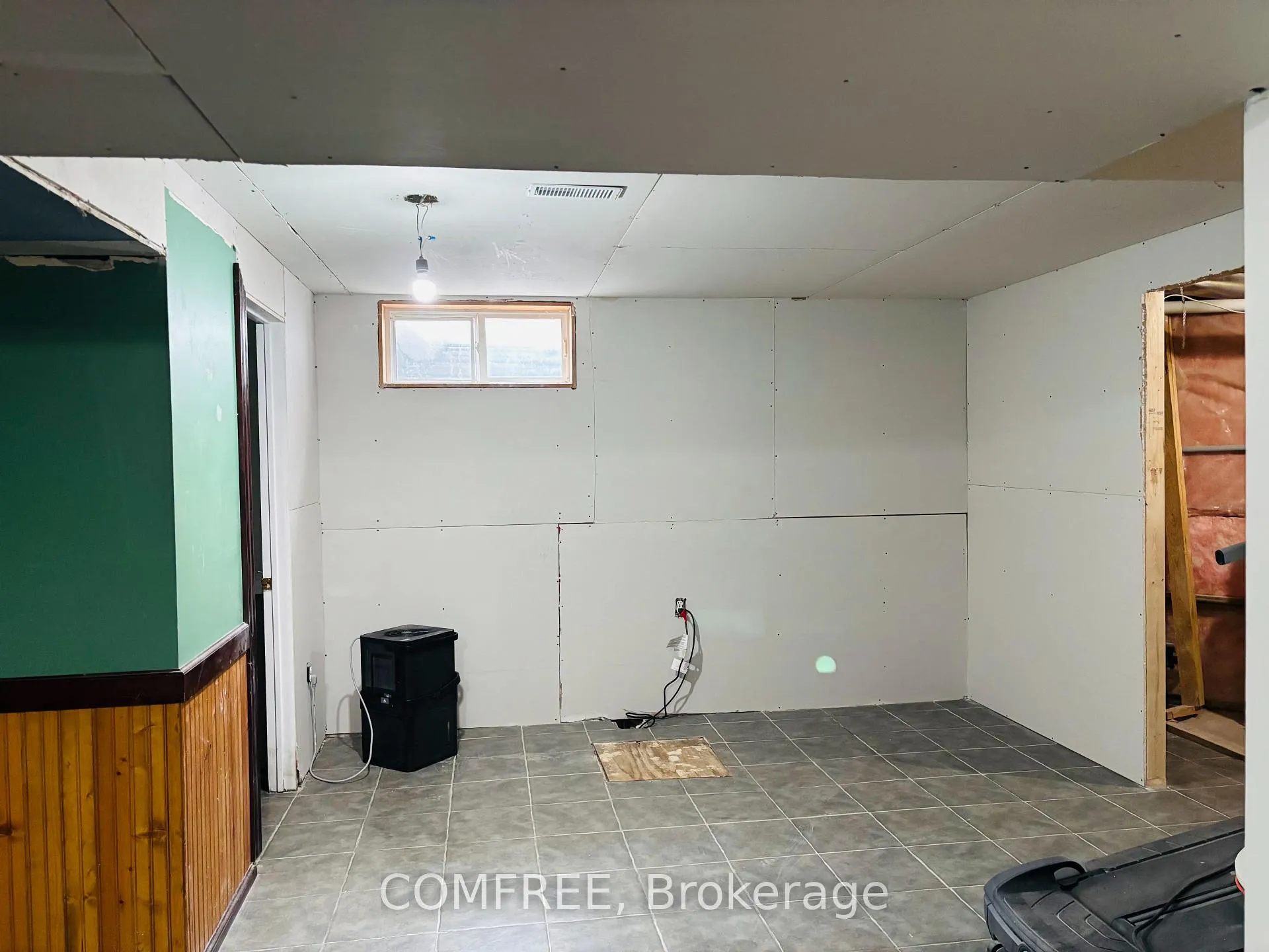 Photo 28 of 25 Mcgregor Court, Southgate — HOMEH