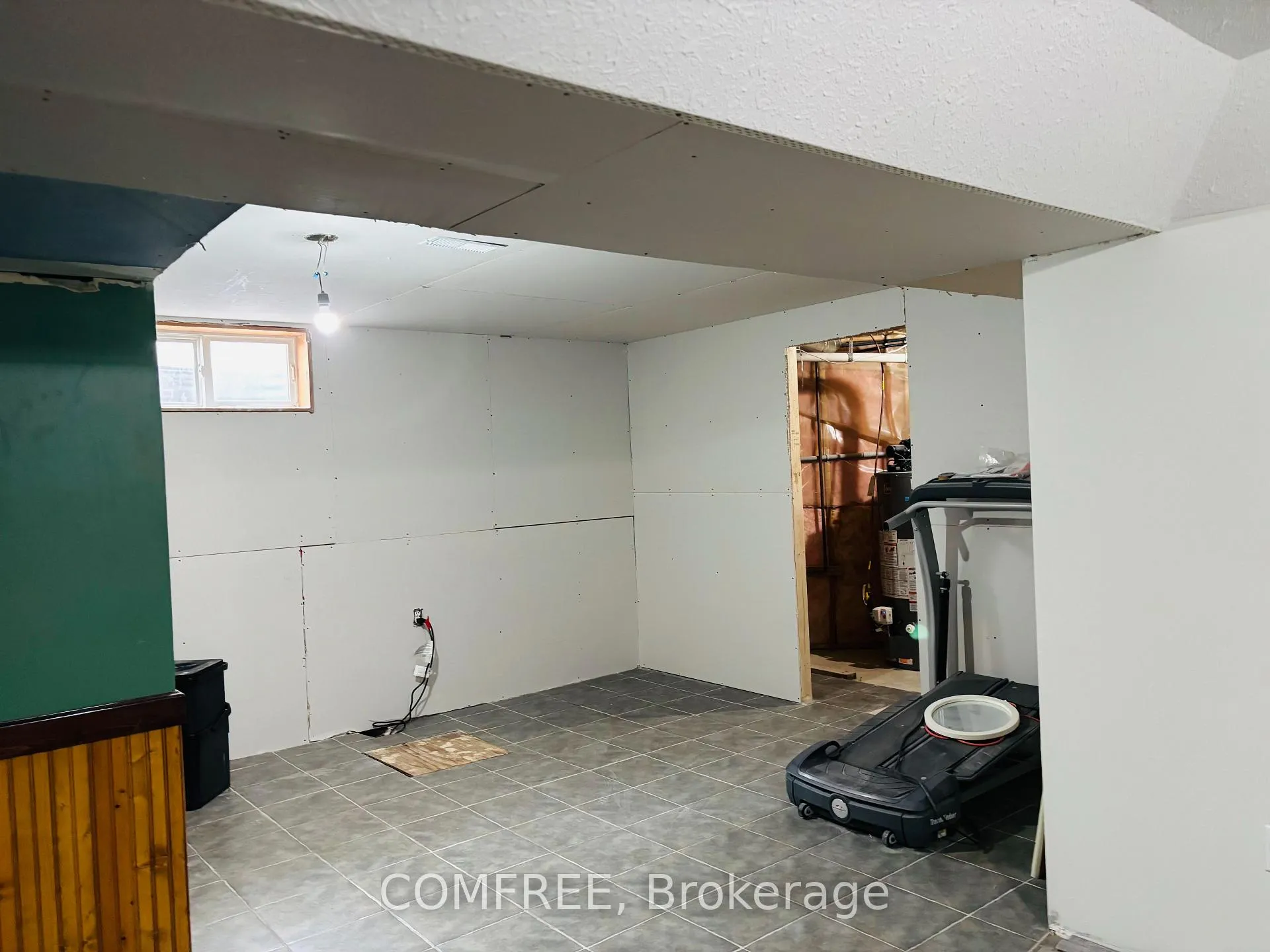 Photo 31 of 25 Mcgregor Court, Southgate — HOMEH