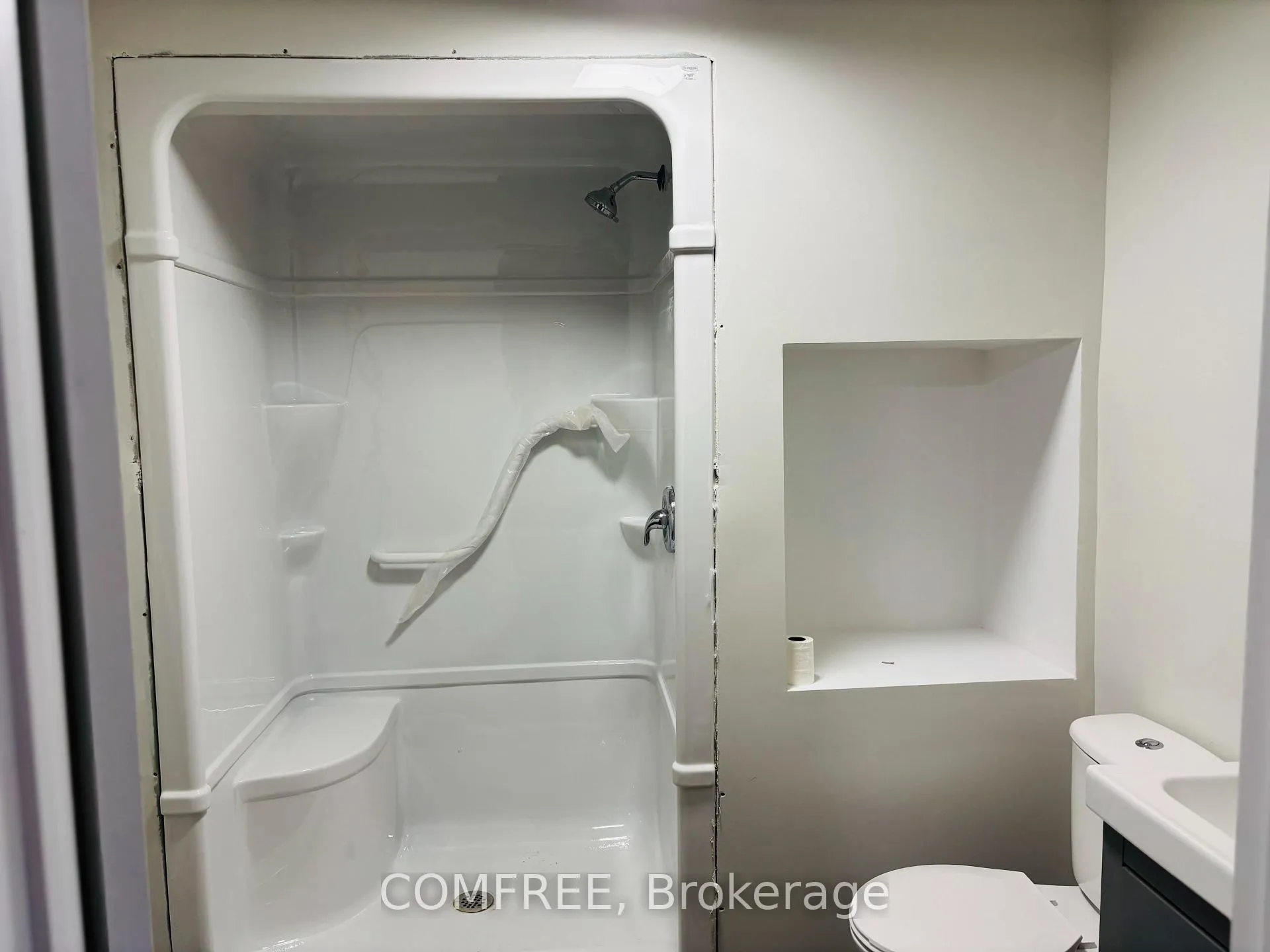 Photo 38 of 25 Mcgregor Court, Southgate — HOMEH
