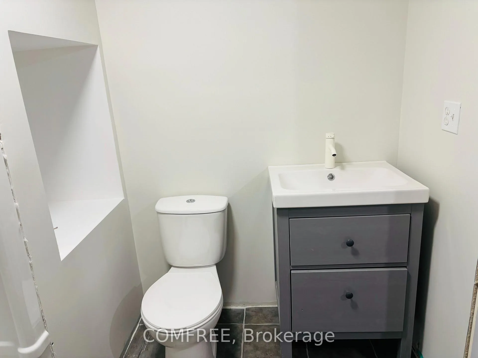 Photo 39 of 25 Mcgregor Court, Southgate — HOMEH