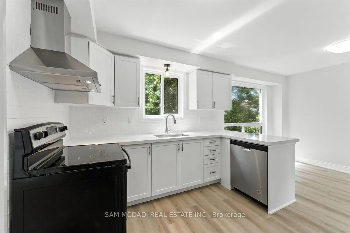 Photo 13 of 325 Banff Avenue, Oshawa, Lakeview — HOMEH