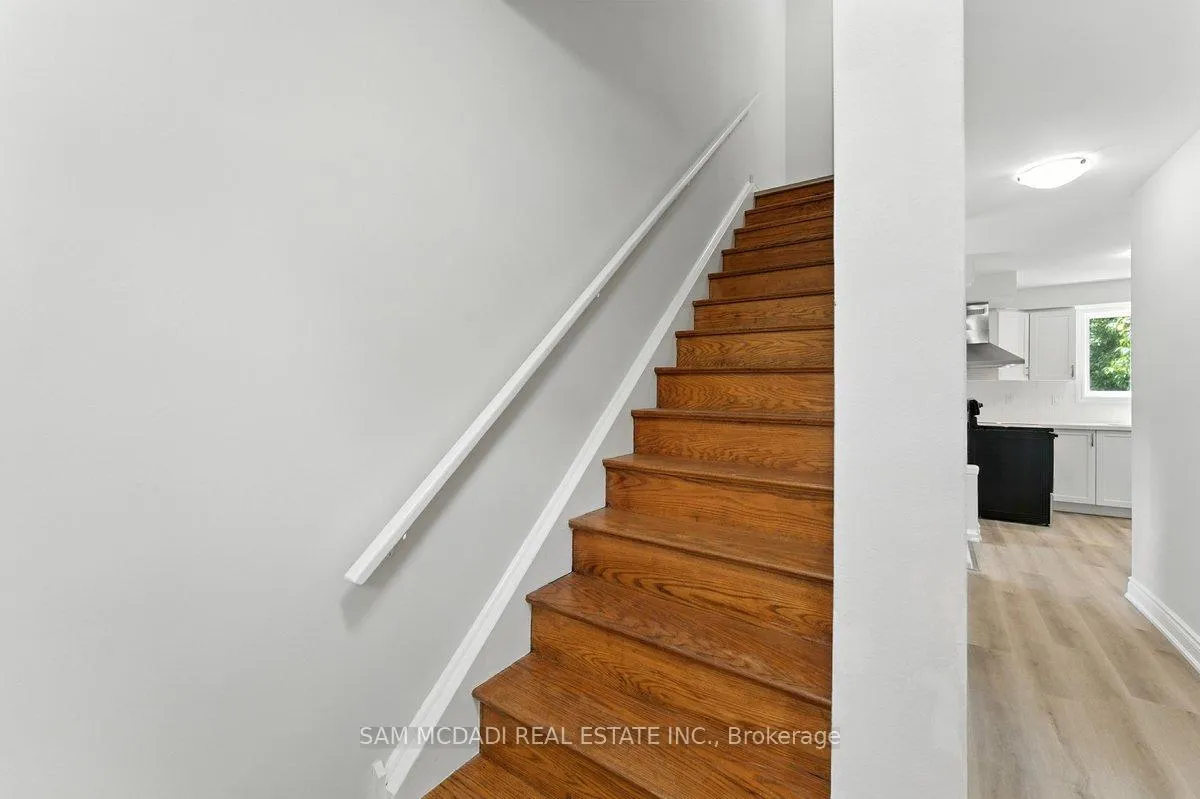 Photo 16 of 325 Banff Avenue, Oshawa, Lakeview — HOMEH