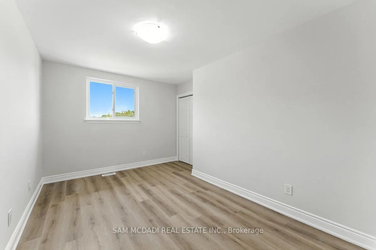 Photo 21 of 325 Banff Avenue, Oshawa, Lakeview — HOMEH