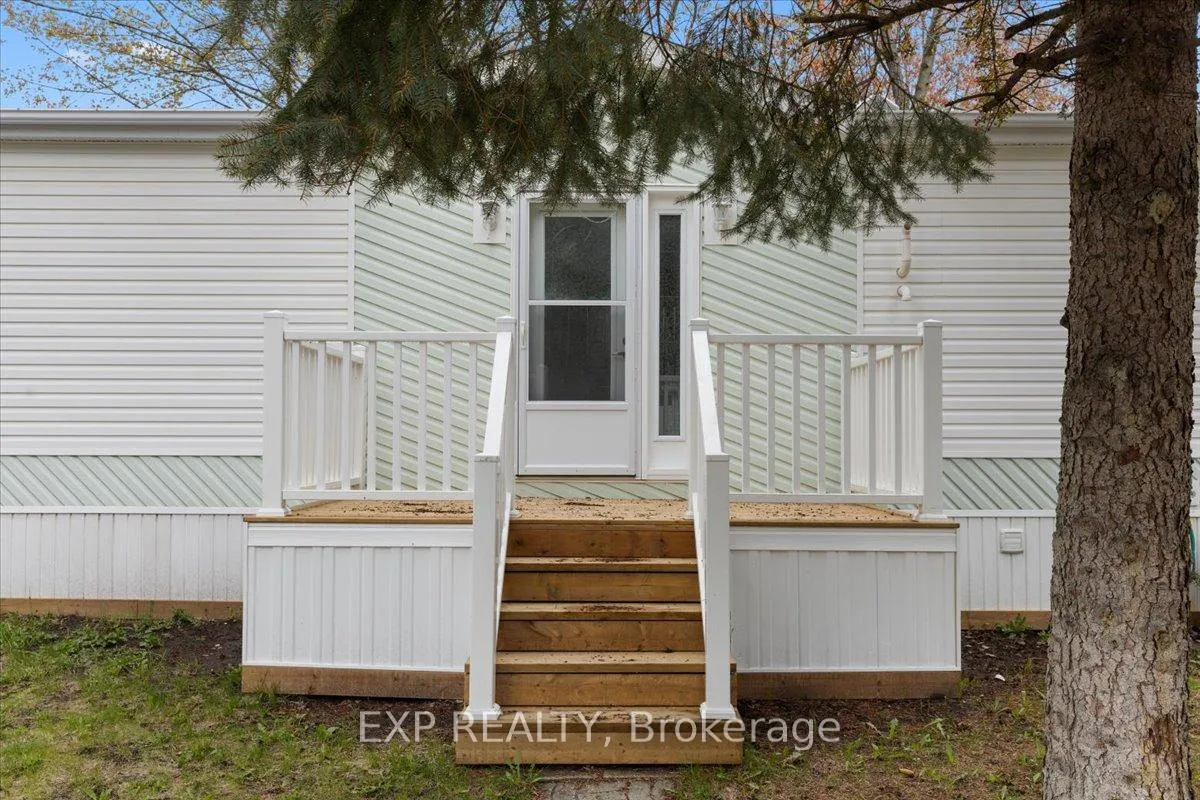 Photo 2 of 1083 Vista Tara Private, Ottawa, Greely — HOMEH