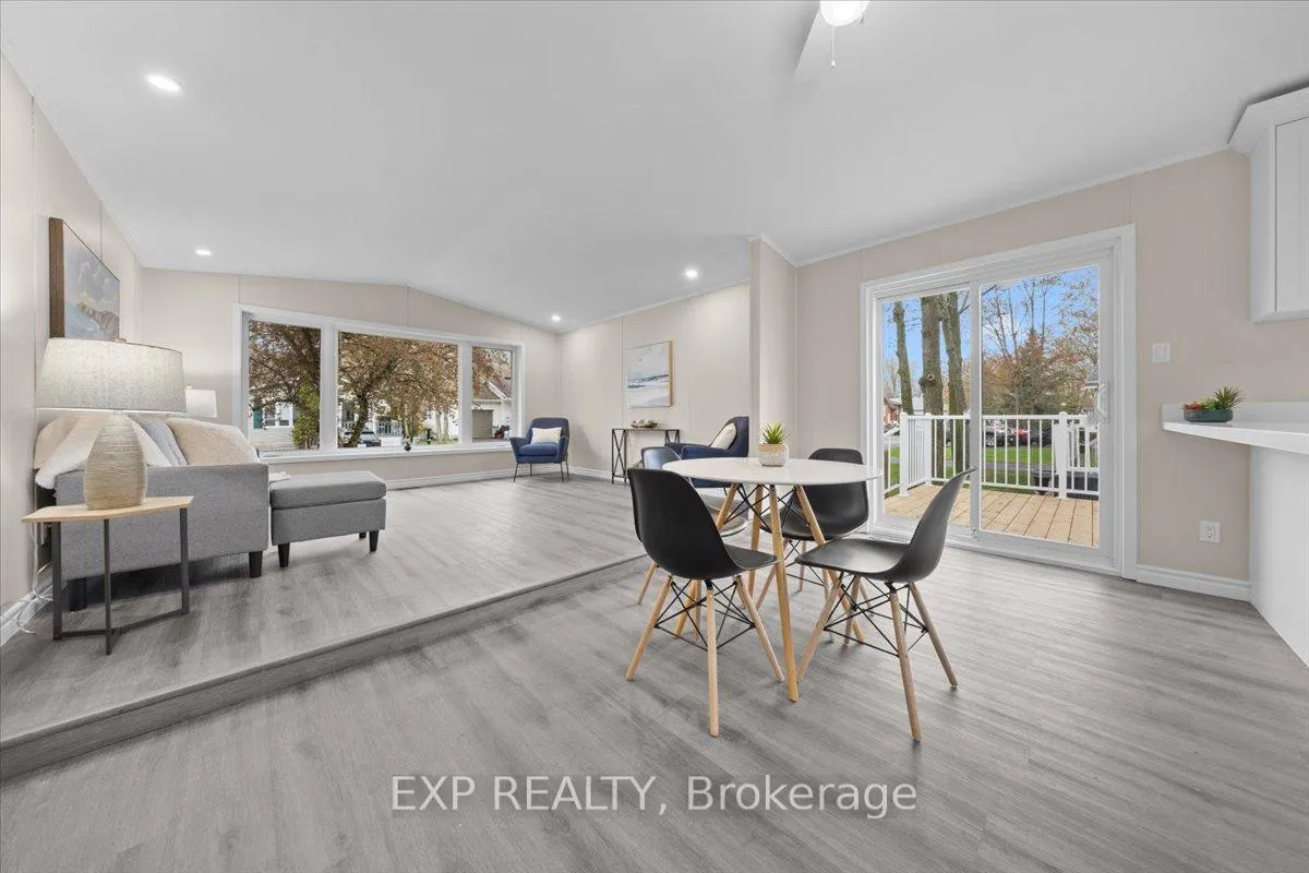 Photo 5 of 1083 Vista Tara Private, Ottawa, Greely — HOMEH
