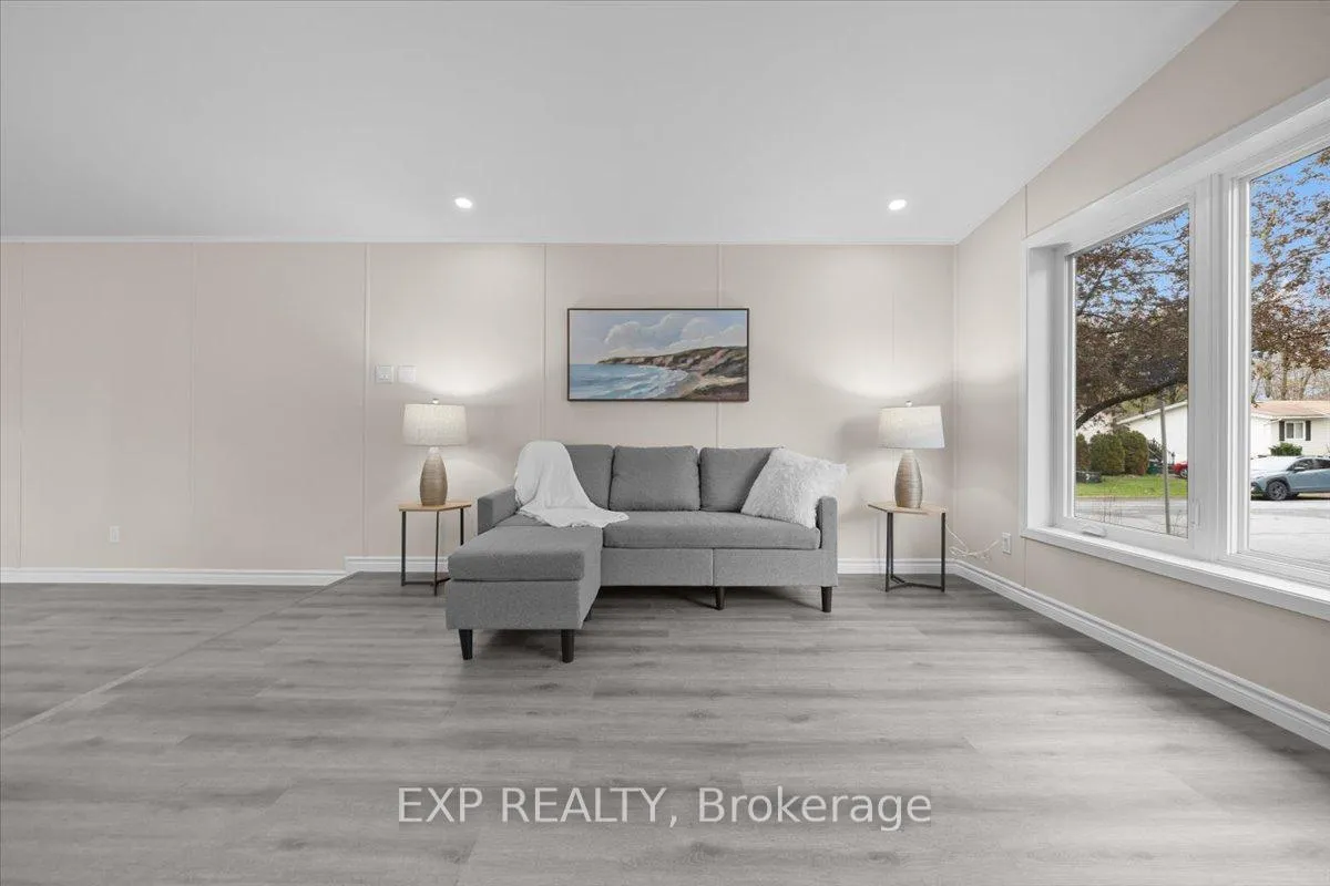 Photo 9 of 1083 Vista Tara Private, Ottawa, Greely — HOMEH
