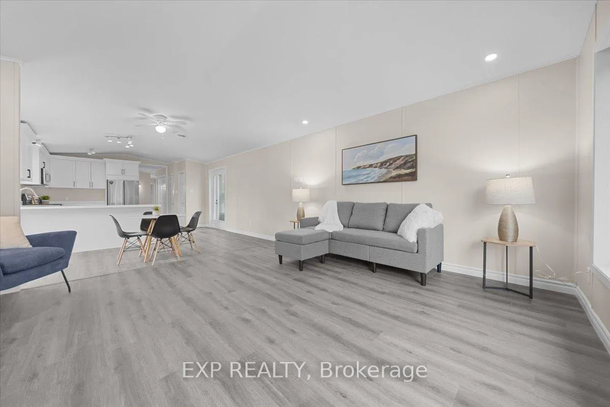 Photo 12 of 1083 Vista Tara Private, Ottawa, Greely — HOMEH