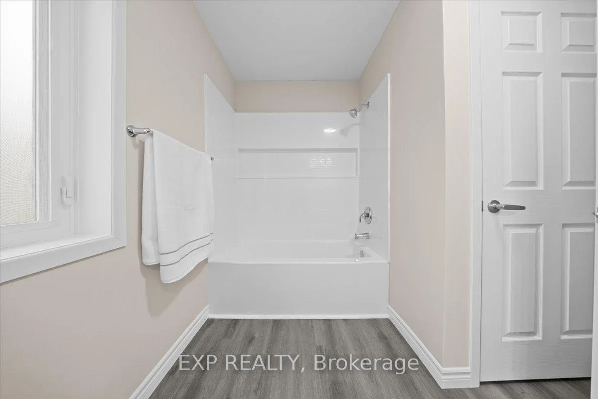 Photo 22 of 1083 Vista Tara Private, Ottawa, Greely — HOMEH