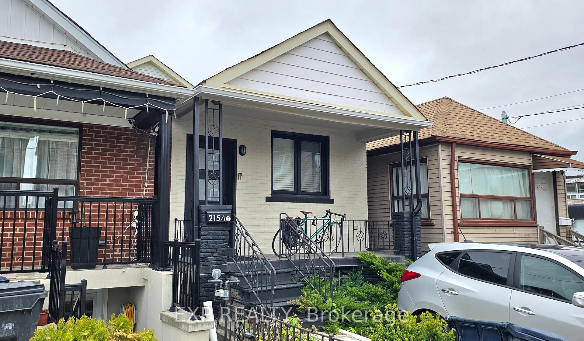Photo 1 of 215A Chambers Avenue, Toronto, Keelesdale-Eglinton West — HOMEH