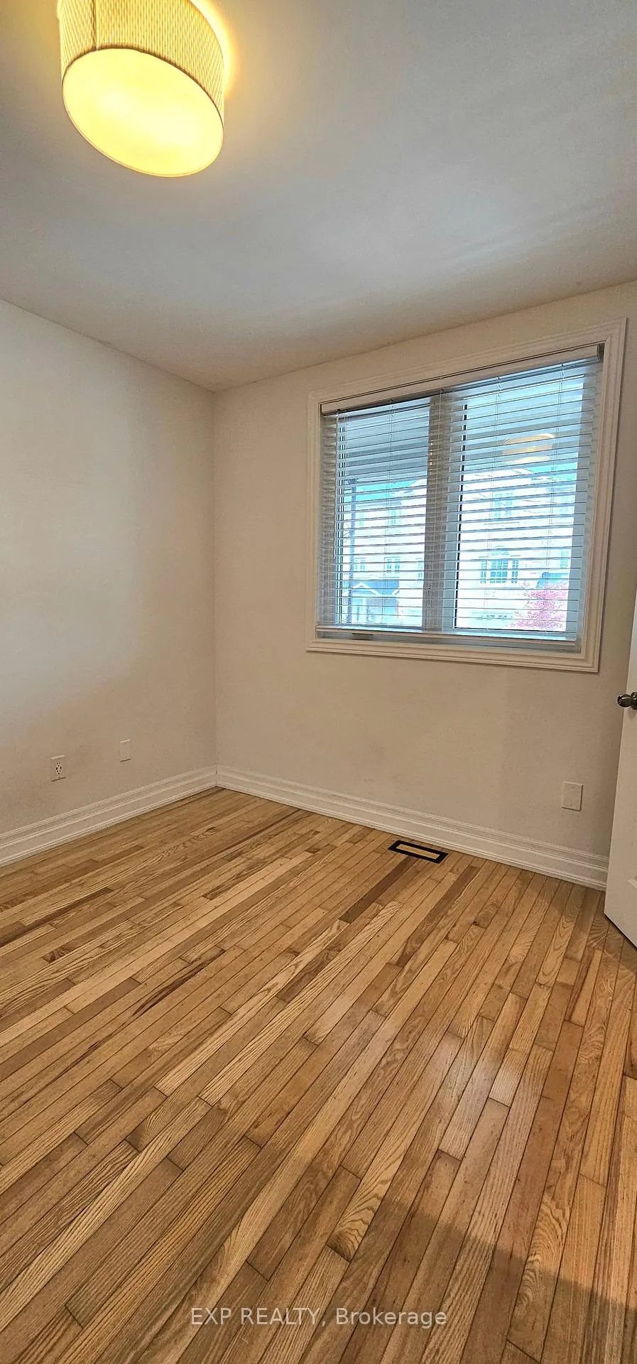 Photo 3 of 215A Chambers Avenue, Toronto, Keelesdale-Eglinton West — HOMEH