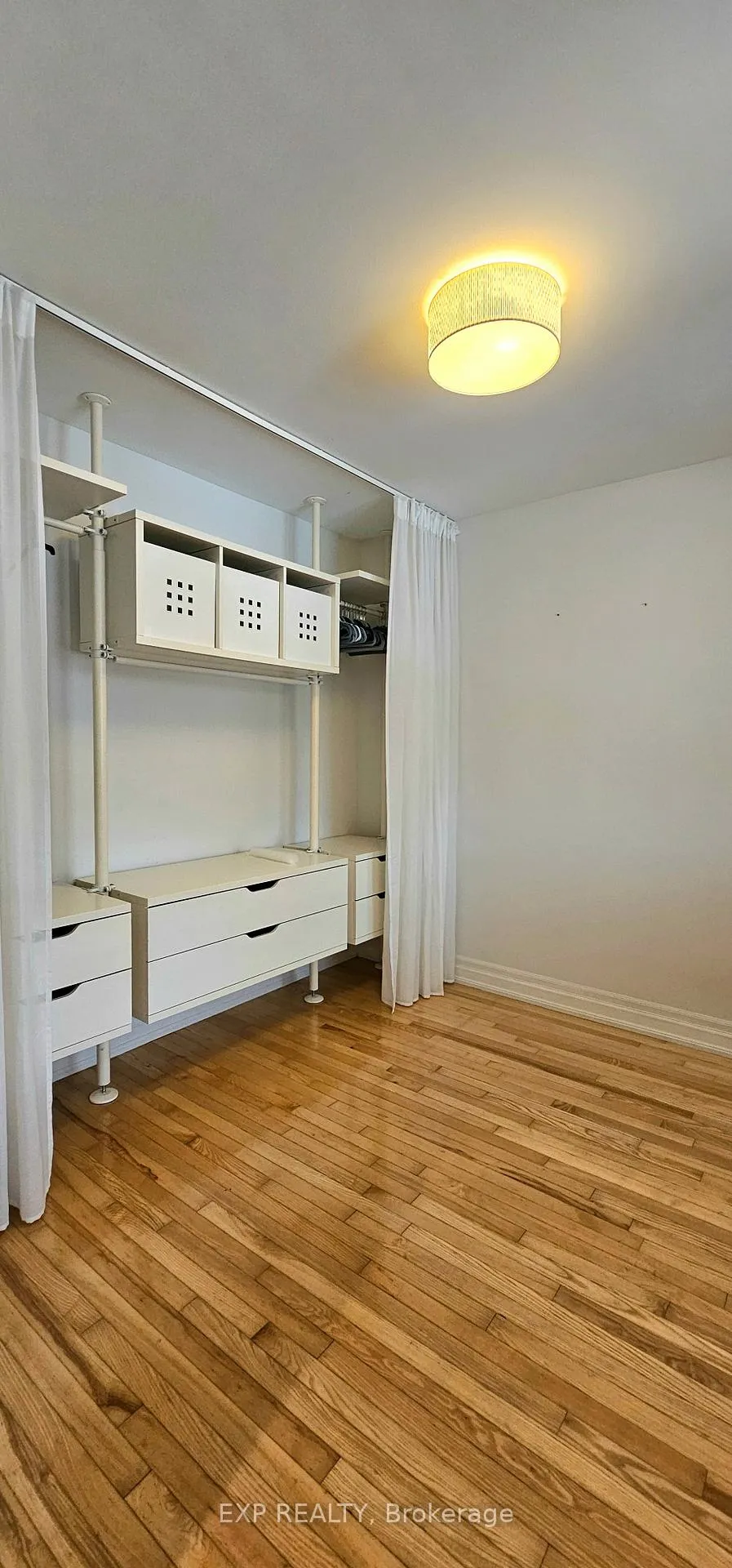 Photo 4 of 215A Chambers Avenue, Toronto, Keelesdale-Eglinton West — HOMEH
