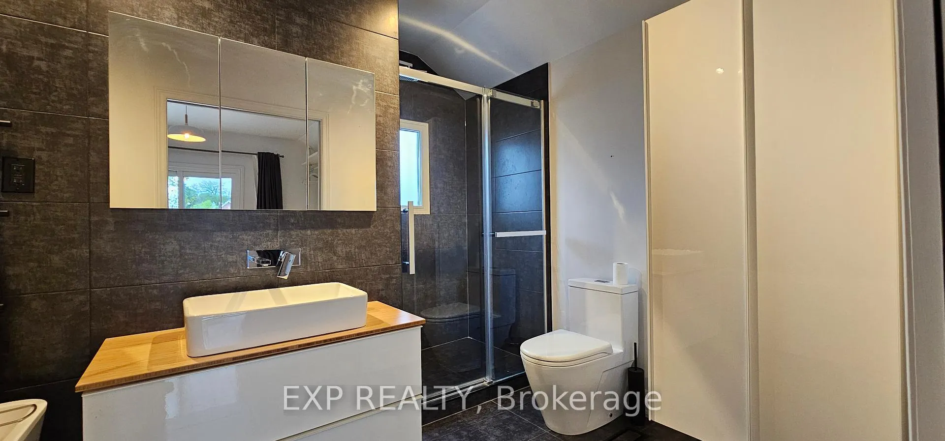 Photo 18 of 215A Chambers Avenue, Toronto, Keelesdale-Eglinton West — HOMEH