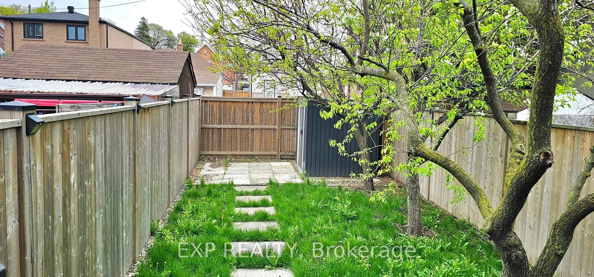 Photo 24 of 215A Chambers Avenue, Toronto, Keelesdale-Eglinton West — HOMEH