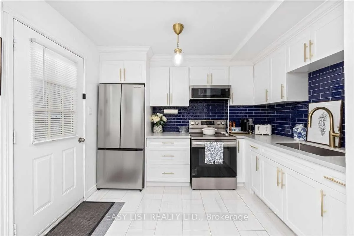 Photo 9 of 140 Ascot Avenue, Toronto, Corso Italia-Davenport — HOMEH