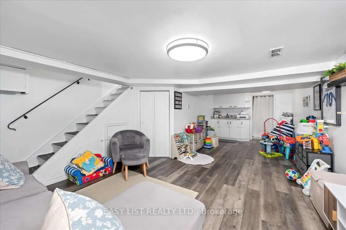 Photo 21 of 140 Ascot Avenue, Toronto, Corso Italia-Davenport — HOMEH